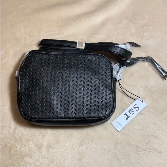 Delilah Crossbody - Picture 3 of 7